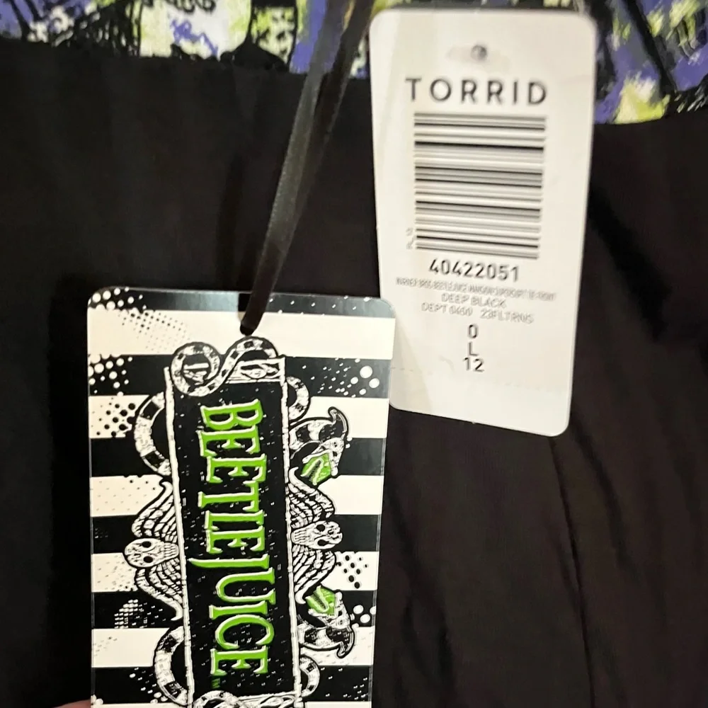 NWT Torrid “BeetleJuice” Mansion Top - Picture 6 of 15